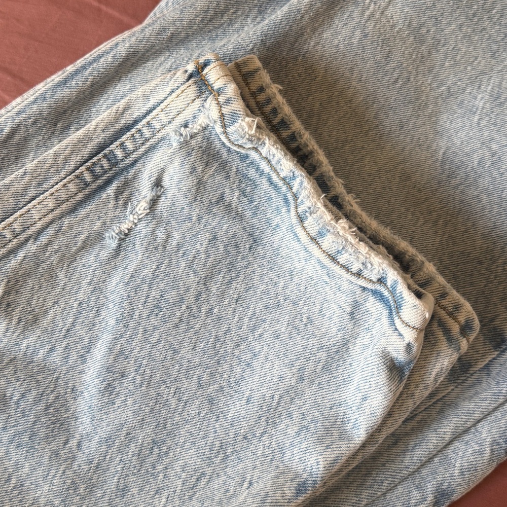 A&F Ultra High Rise Jeans - Size 28/6L - Picture 3 of 3